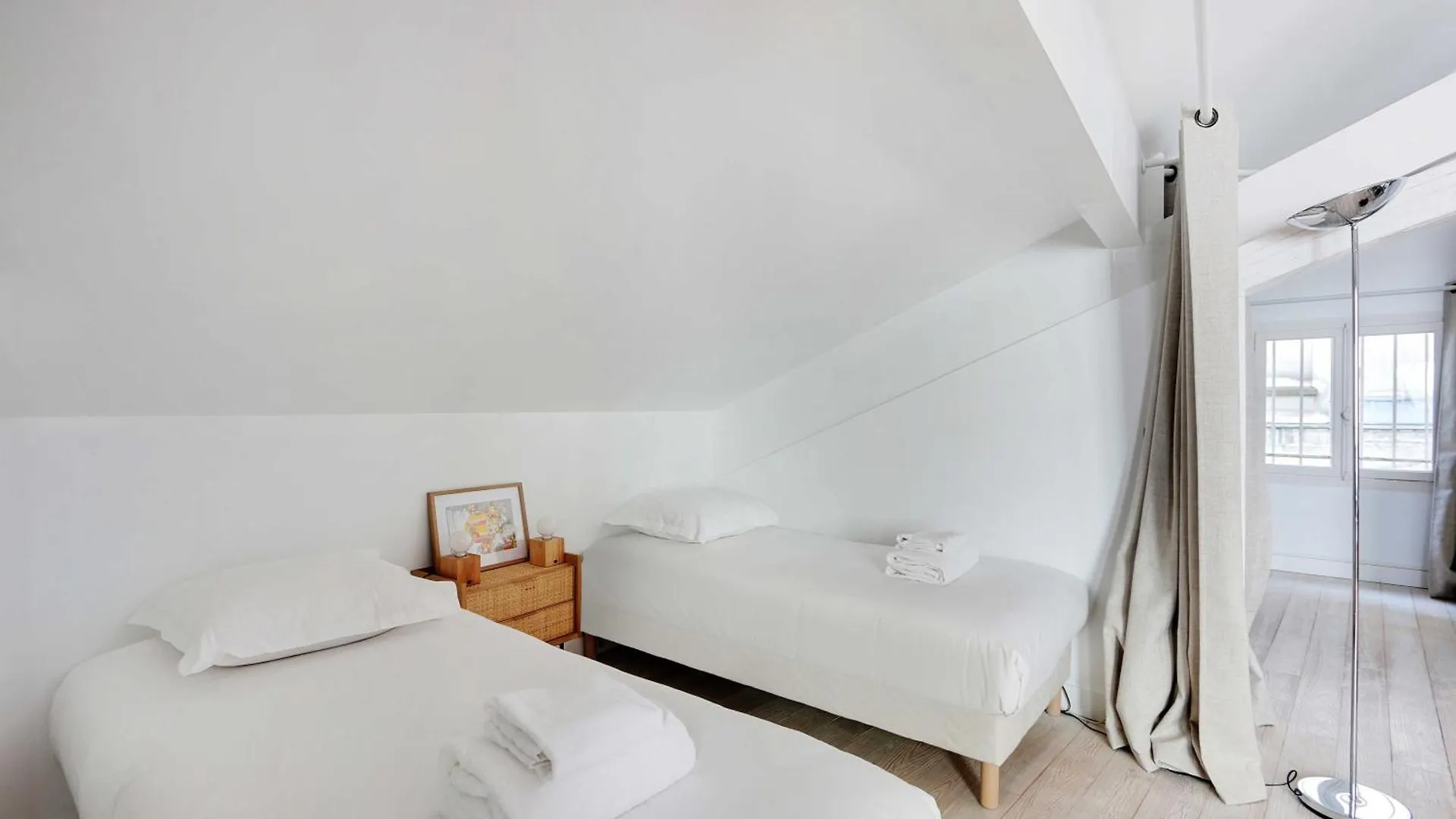 Cozy Avec Terrace - 2br-4p - Centre De *